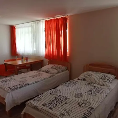 Koeroestorok Apartmanhaz Csongrád