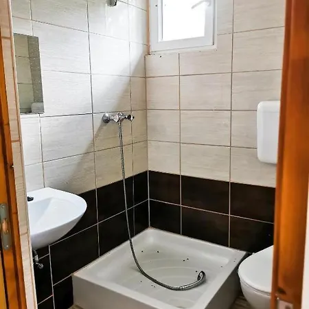 Koeroestorok Apartmanhaz *
