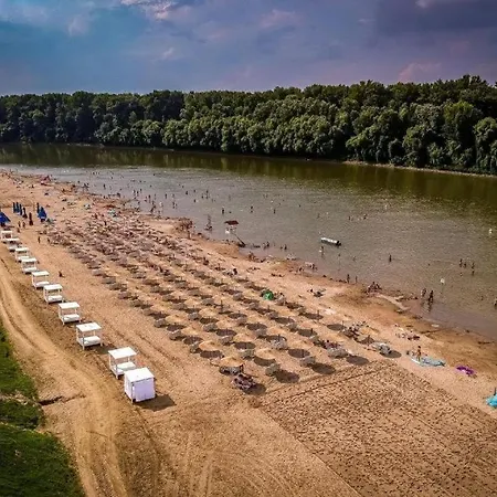 Koeroestorok Apartmanhaz *