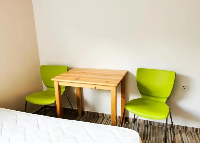 Koeroestorok Apartmanhaz Lejlighed Csongrád