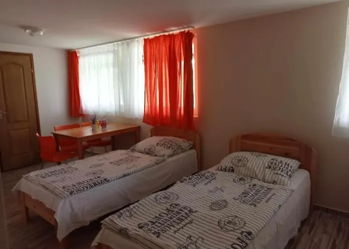 Koeroestorok Apartmanhaz Lejlighed *